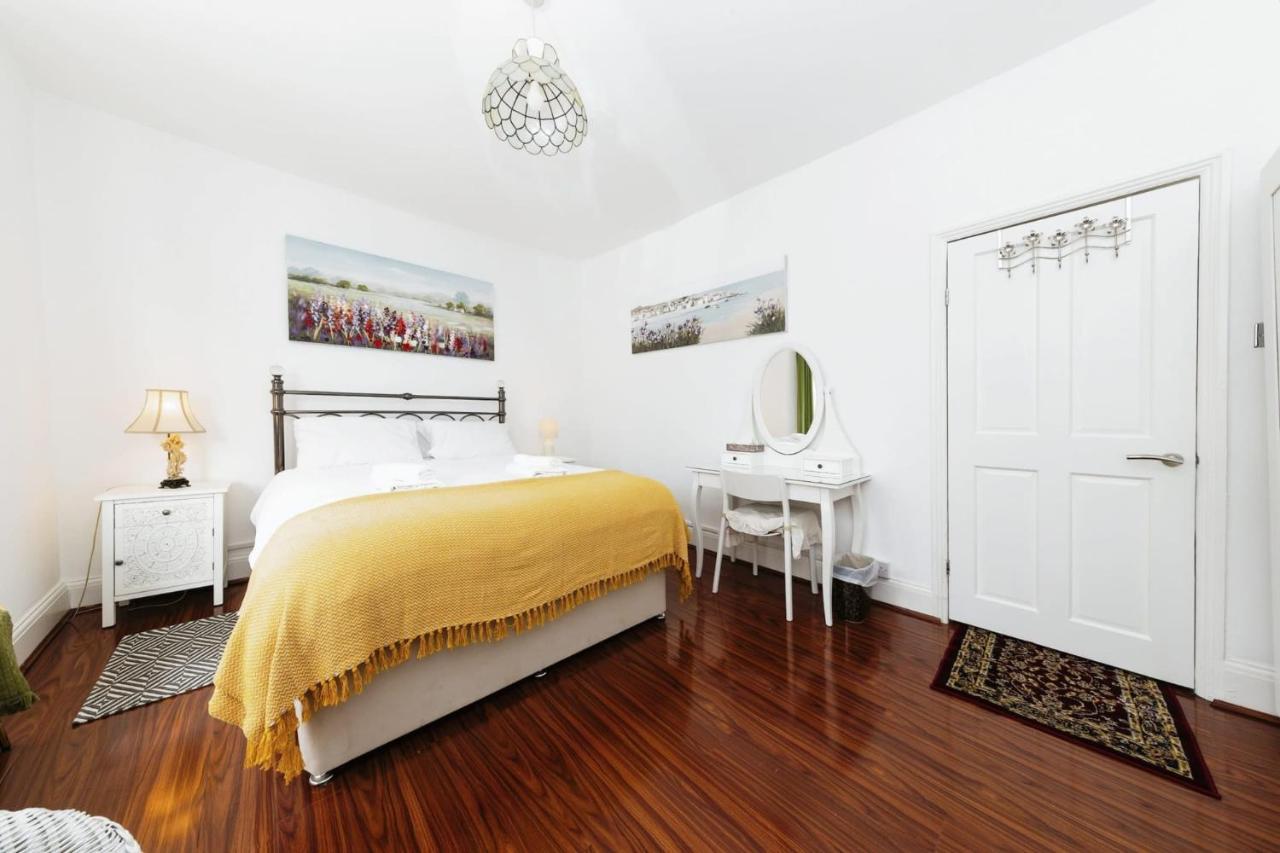 Your Chic 3Br Home Comfort And Style In London Ngoại thất bức ảnh