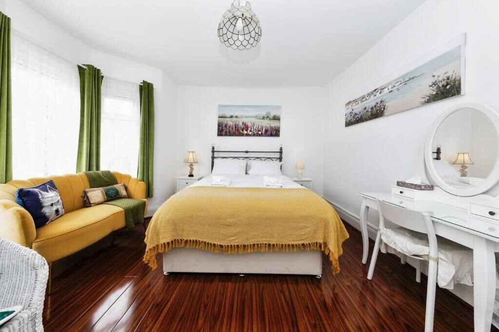 Your Chic 3Br Home Comfort And Style In London Ngoại thất bức ảnh